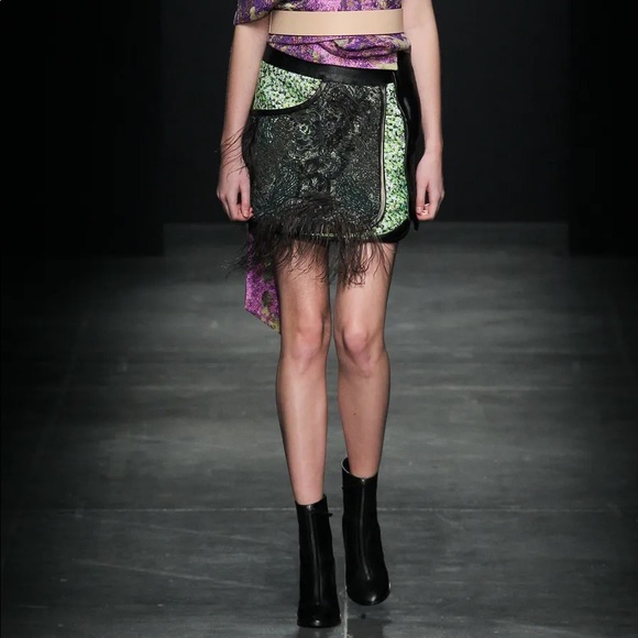 Ter et Bantine feather trim skirt - Picture 1 of 4